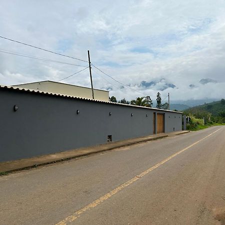 Agradavel Casa De Campo, Recem Construida. Pedra Menina Exterior foto